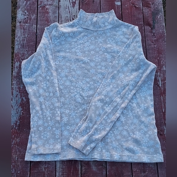 Croft and Barrow Women's Mockneck Snowflake Tee - Picture 1 of 4